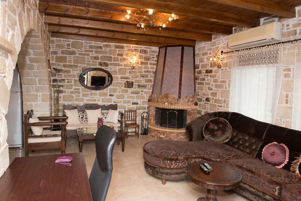 Villas Alexandros Petrino Kalamaki  Pokoj fotografie