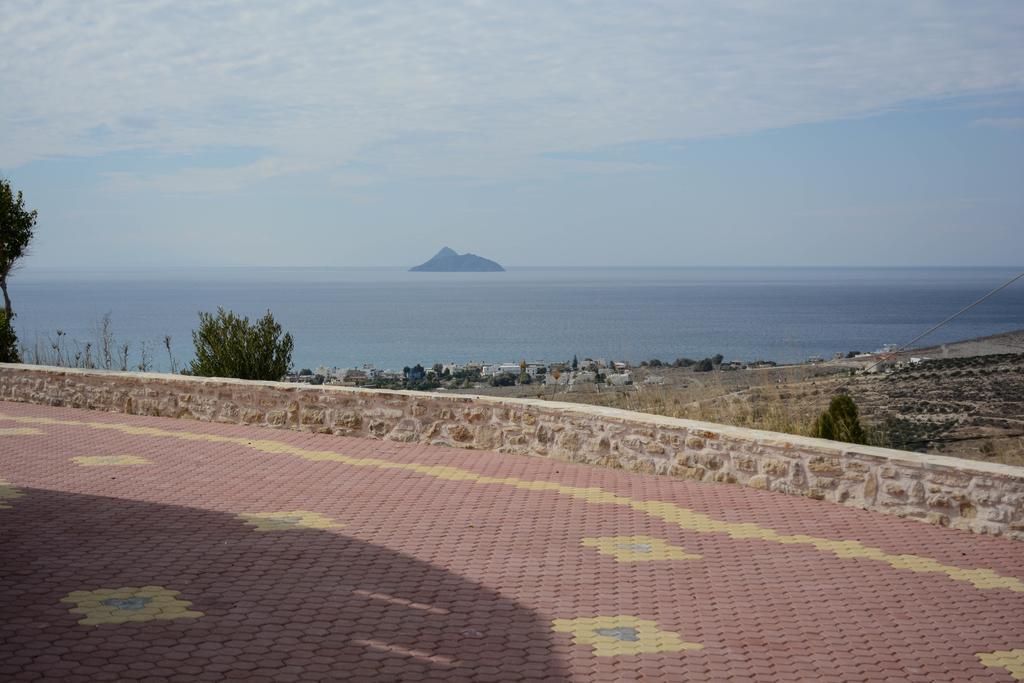 Villas Alexandros Petrino Kalamaki  Pokoj fotografie