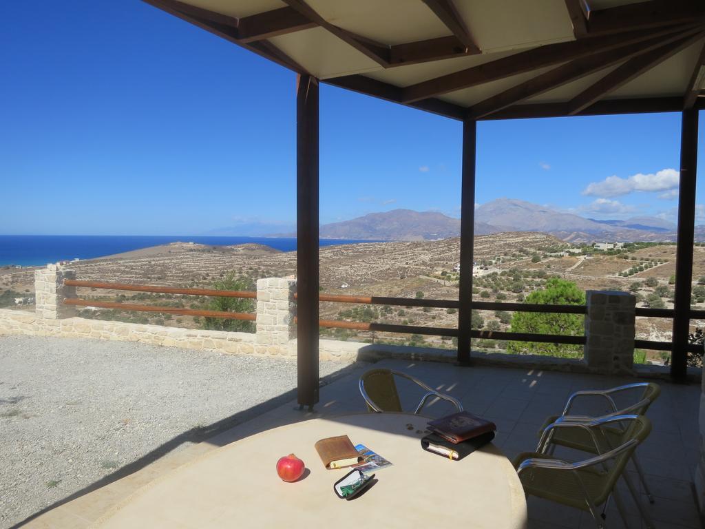 Villas Alexandros Petrino Kalamaki  Pokoj fotografie