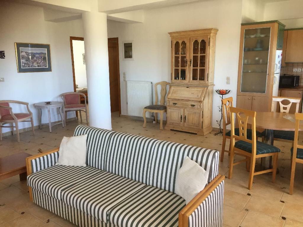 Villas Alexandros Petrino Kalamaki  Exteriér fotografie